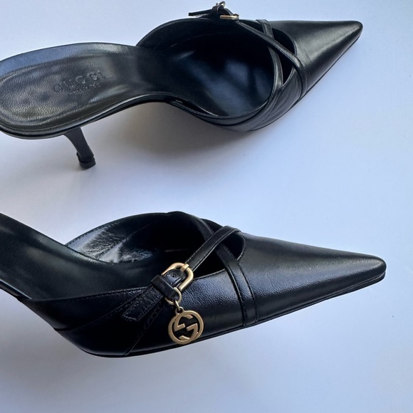 GUCCI vintage kitten heels ,GG gold charm. - Picture 5 of 12